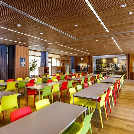Possenhofen Hostel *