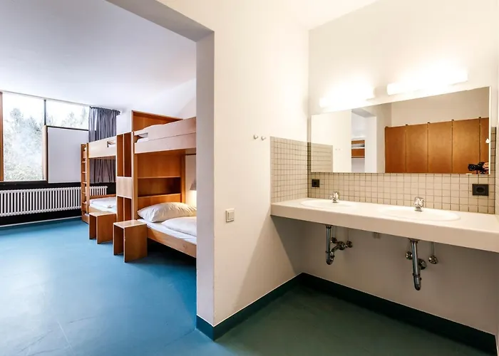 Possenhofen Hostel *